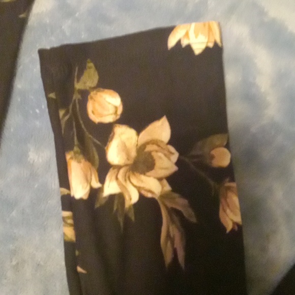 SWS extra large floral tights NWT - Picture 3 of 4